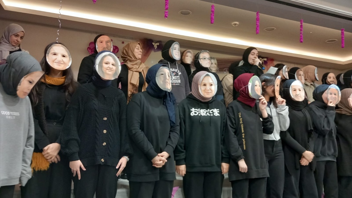 ÖĞRENCİLERİMİZDEN ÖĞRETMENLER GÜNÜ PROGRAMI
